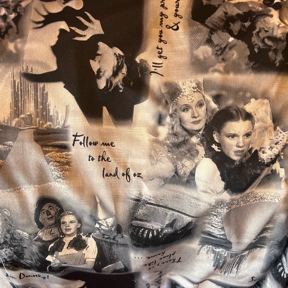 Warner Bros. Studio Store Wizard of Oz vintage shirt/blouse - Picture 3 of 5